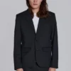 Blazer Libertine à fines rayures, coupe ajustée