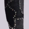 Bottes montant jusqu’aux genoux cloutées « Shadow »