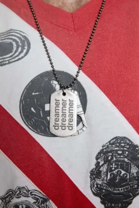 Colliers avec plaque d’identité « Dreamer »