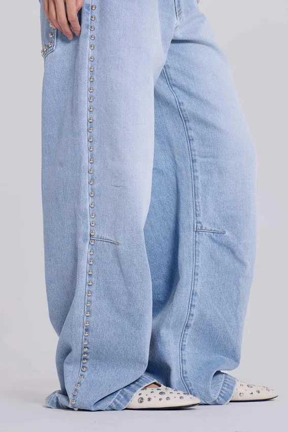 Colossus Jeans cloutés, délavage bleu clair