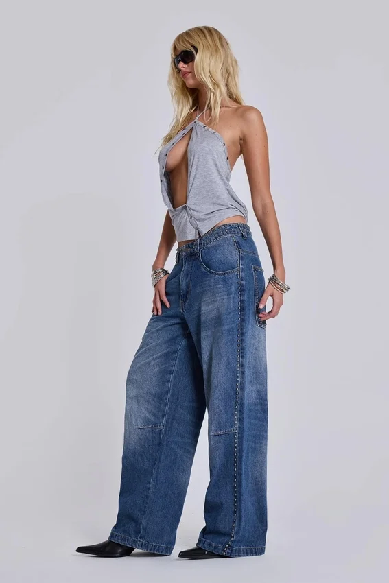 Colossus Jeans cloutés « Nailed » au délavage bleu moyen