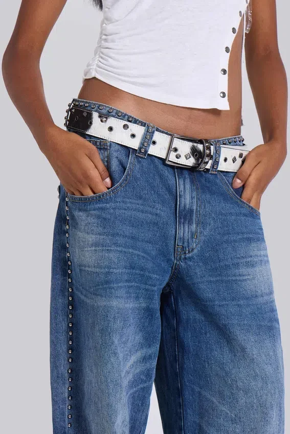 Colossus Jeans cloutés « Nailed » au délavage bleu moyen