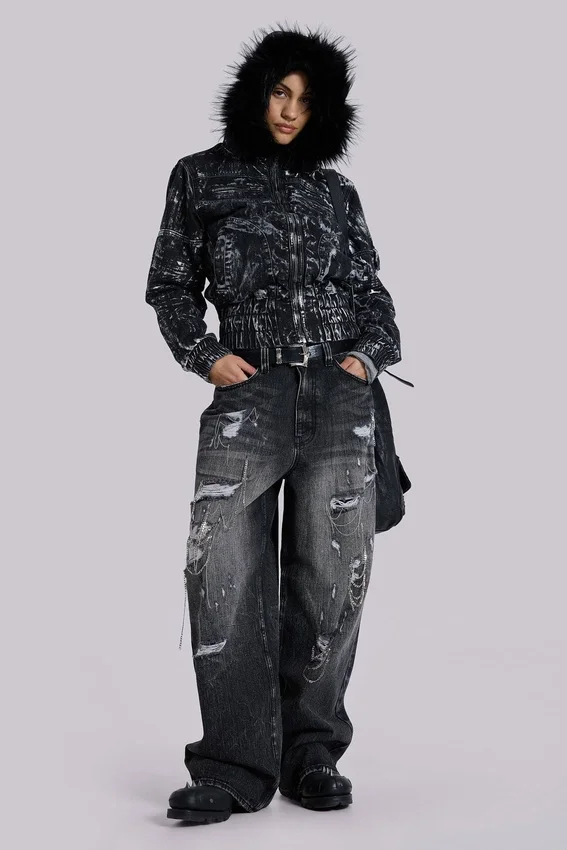 Colossus Jeans XL délavé et orné de chaînes