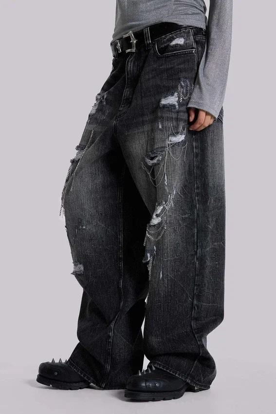 Colossus Jeans XL délavé et orné de chaînes