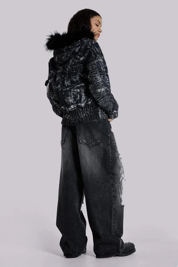 Colossus Jeans XL délavé et orné de chaînes