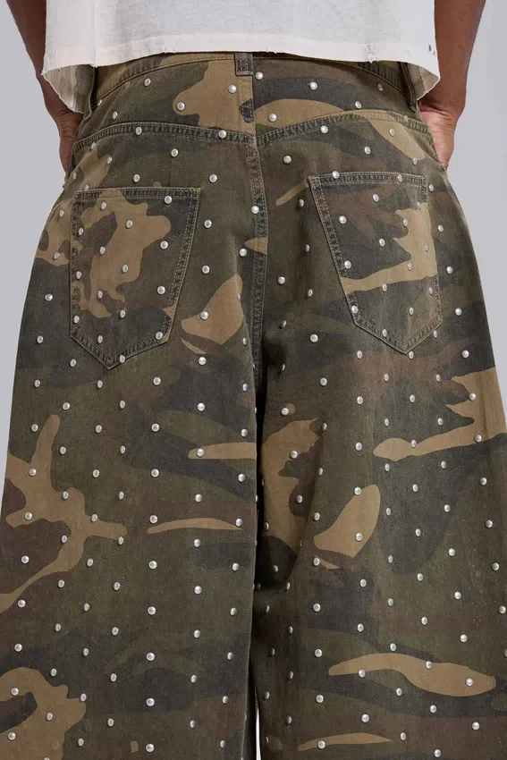 Colossus Jeans XL à motif camouflage clouté