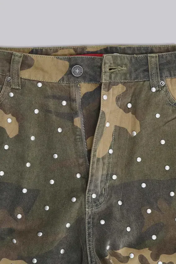 Colossus Jeans XL à motif camouflage clouté