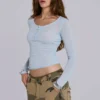 Haut Henley transparent couleur « Sky »