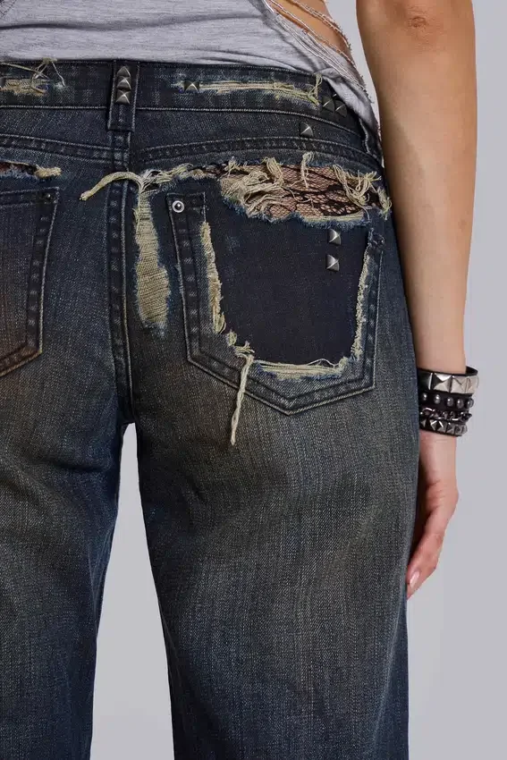 Jeans bootcut taille basse en dentelle délavée Tori