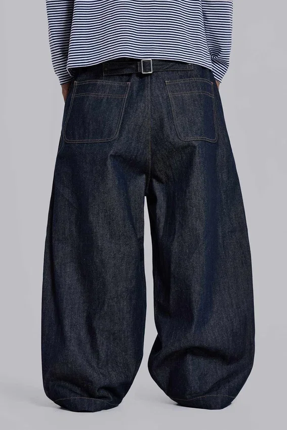 Jeans Jinx Balloon