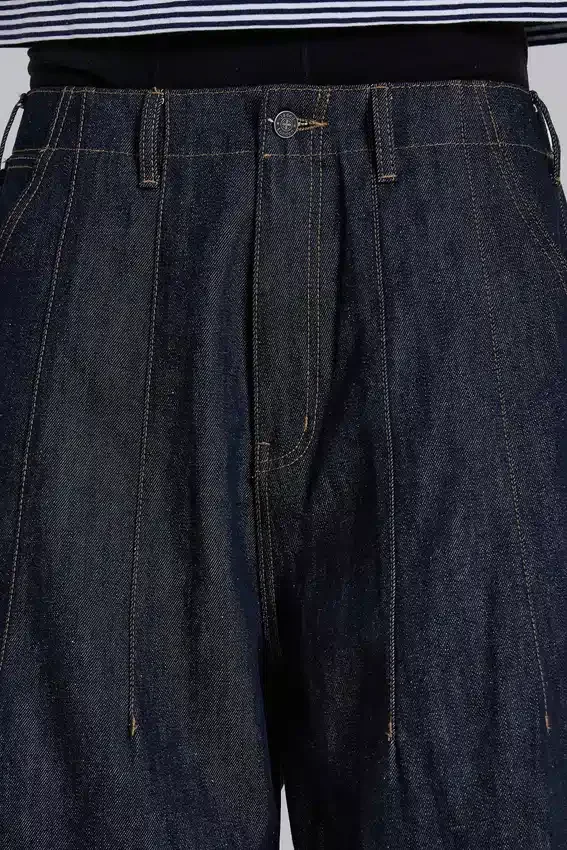Jeans Jinx Balloon