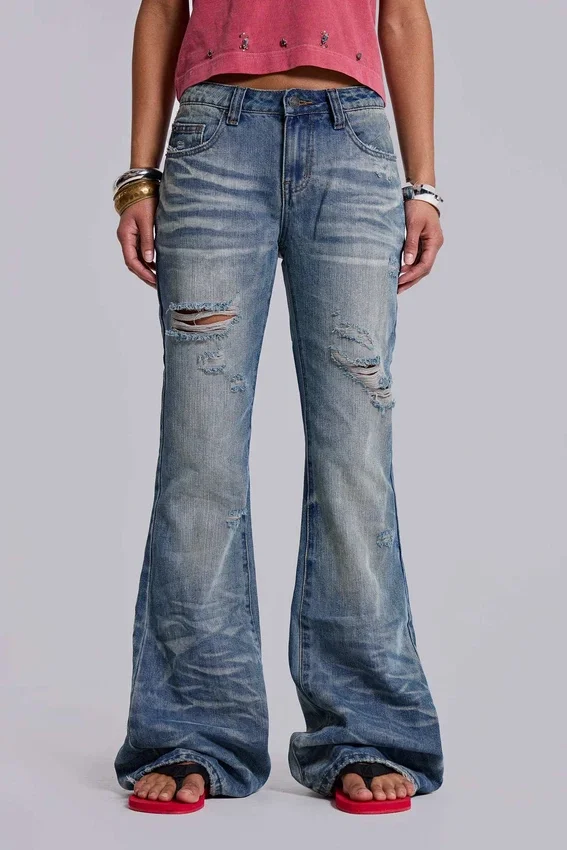 Jeans évasés « Drift » bleu moyen, effet vieilli et froissé