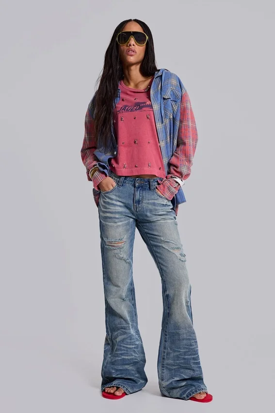 Jeans évasés « Drift » bleu moyen, effet vieilli et froissé