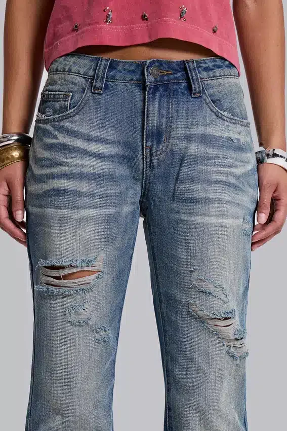 Jeans évasés « Drift » bleu moyen, effet vieilli et froissé