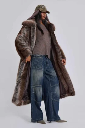 Manteau en fausse fourrure Agyness Brown