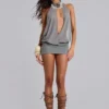 Mini-robe dos nu avec collier Ekti