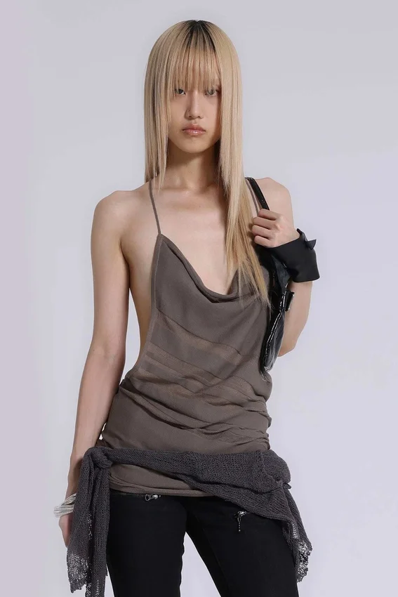Mini-robe en maille « Noir » couleur truffe