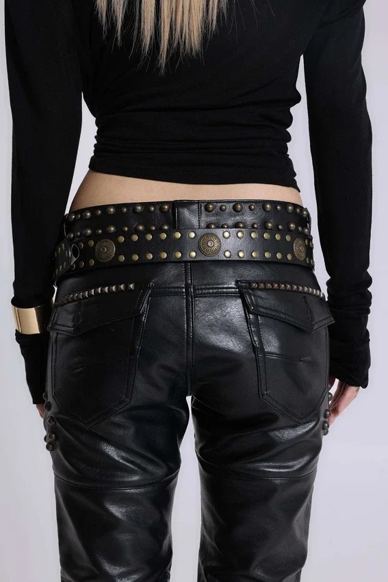 Pantalon bootcut « Black Carbon » clouté