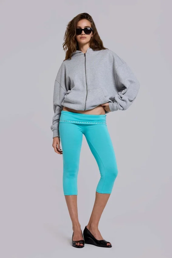 Pantalon capri Quinn en jersey clouté, turquoise