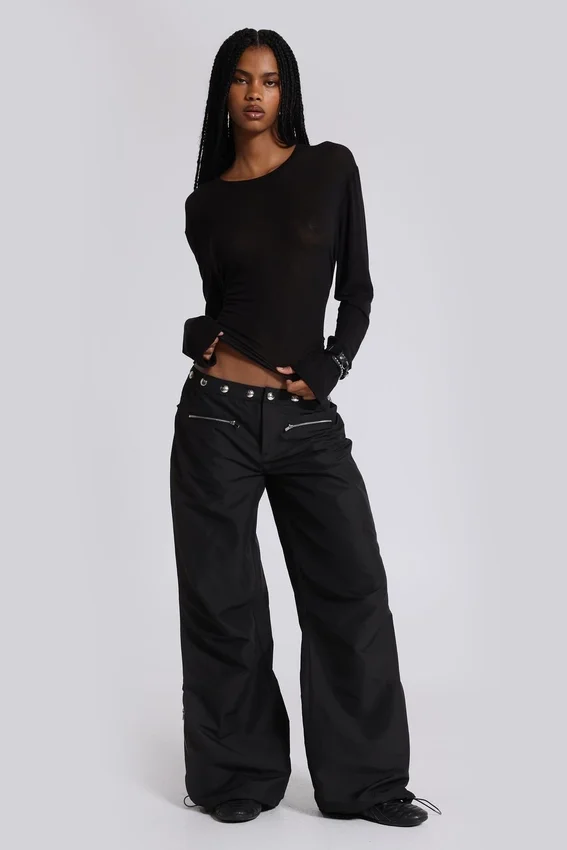 Pantalon cargo clouté Corvi