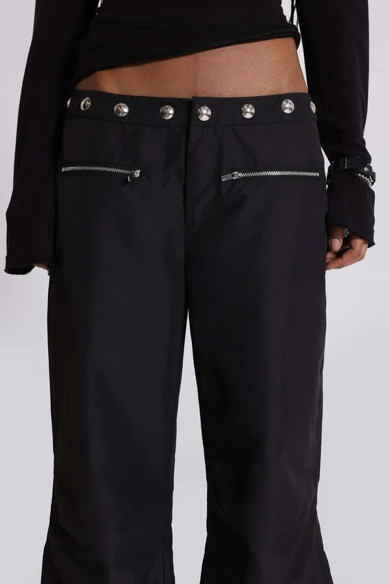 Pantalon cargo clouté Corvi