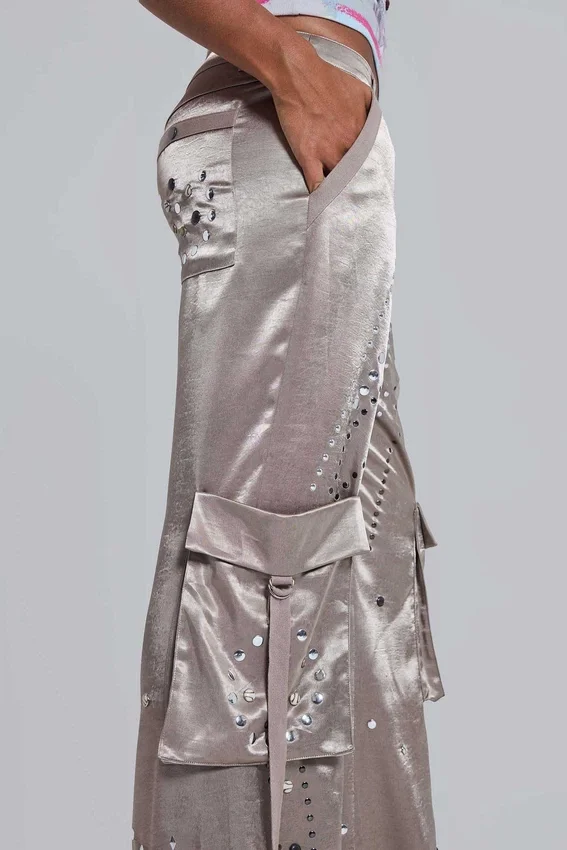 Pantalon cargo en satin clouté Briony