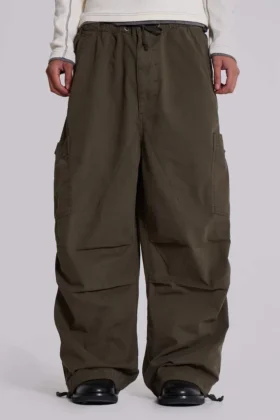 Pantalon cargo en toile de parachute kaki