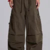 Pantalon cargo en toile de parachute kaki