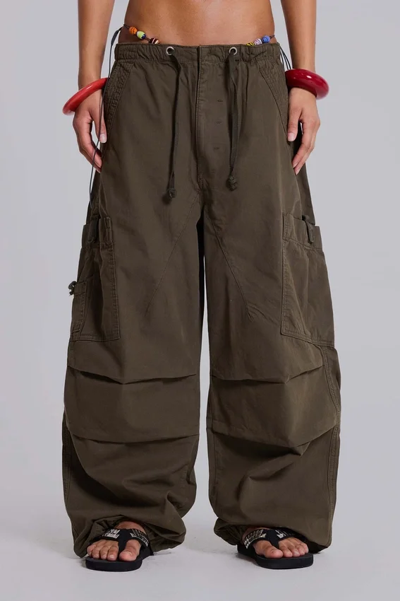 Pantalon cargo en toile de parachute kaki