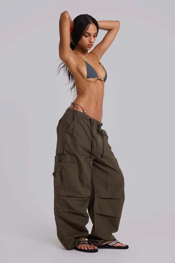 Pantalon cargo en toile de parachute kaki