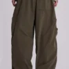 Pantalon cargo en toile de parachute kaki