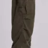 Pantalon cargo en toile de parachute kaki