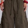 Pantalon cargo en toile de parachute kaki