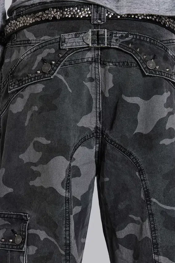 Pantalon cargo noir délavé motif camouflage Trooper