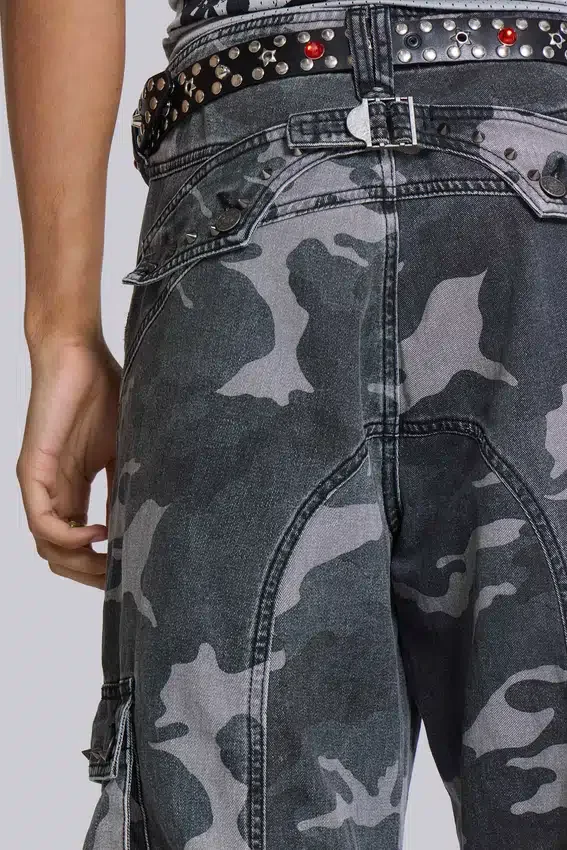 Pantalon cargo noir délavé motif camouflage Trooper