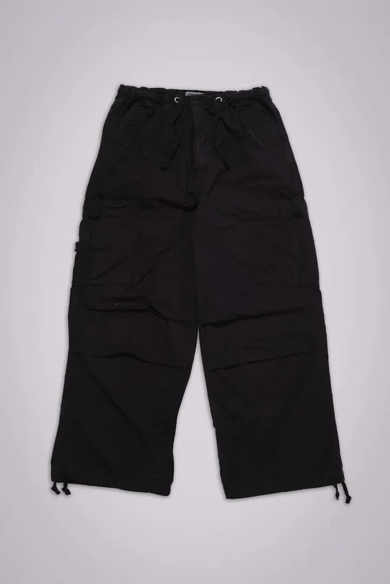 Pantalon cargo noir « Parachute Cargo »
