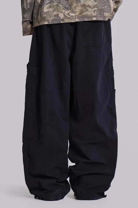 Pantalon cargo noir « Parachute Cargo »