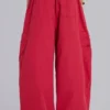 Pantalon cargo rouge « Parachute Cargo »
