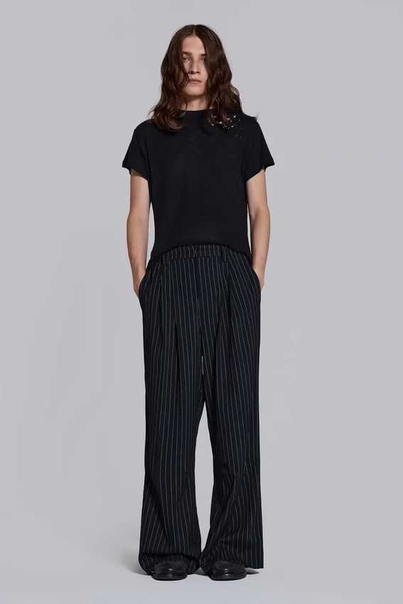 Pantalon de costume Goliath à fines rayures noires