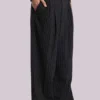 Pantalon de costume Goliath à fines rayures noires