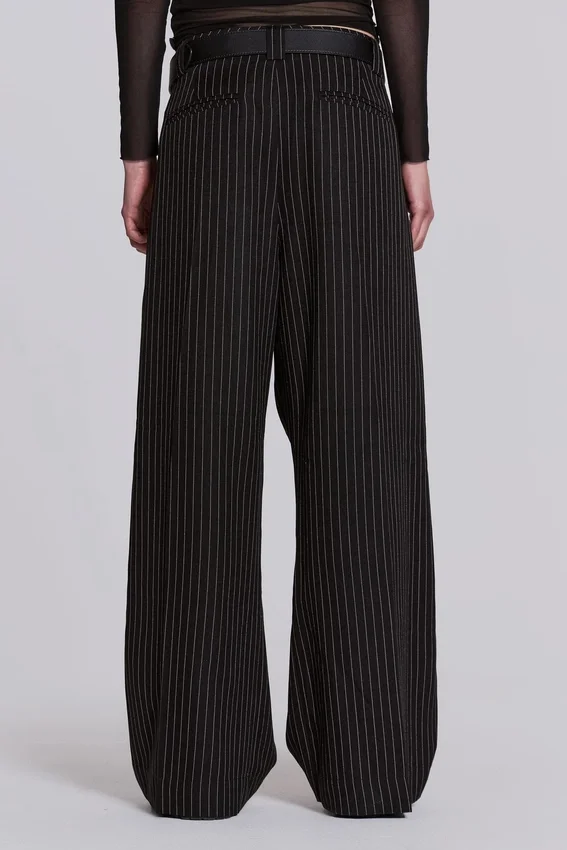 Pantalon de costume Goliath à fines rayures noires