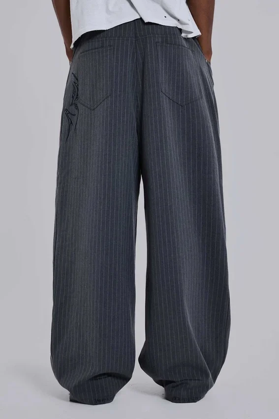 Pantalon de costume Goliath à fines rayures « Tattoo »