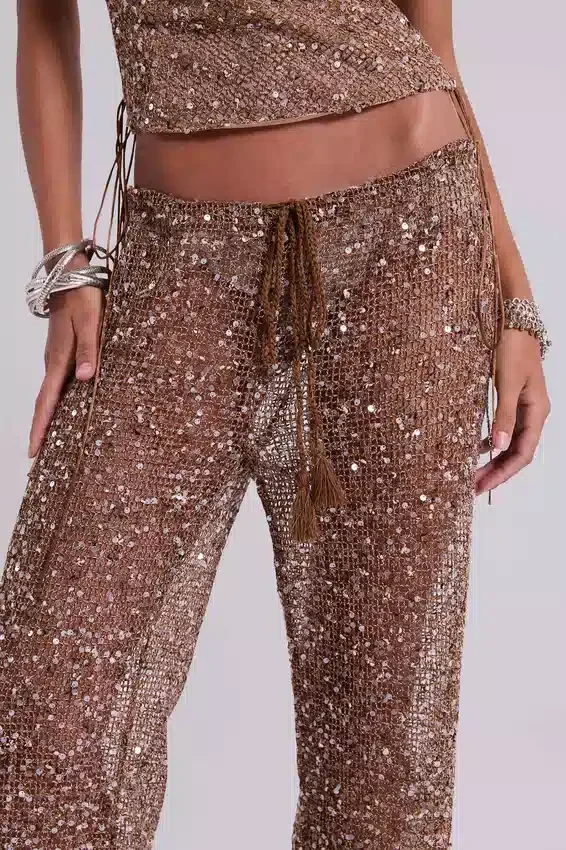 Pantalon en maille à paillettes Deva, couleur sable