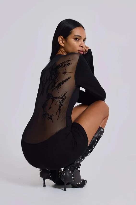 Robe en maille « Black Wings »