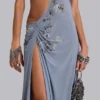 Robe longue asymétrique Brisa ornée de perles cousues à la main