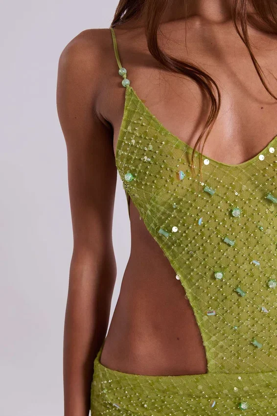 Robe longue asymétrique « Stellar » ornée de perles cousues à la main, couleur citron vert