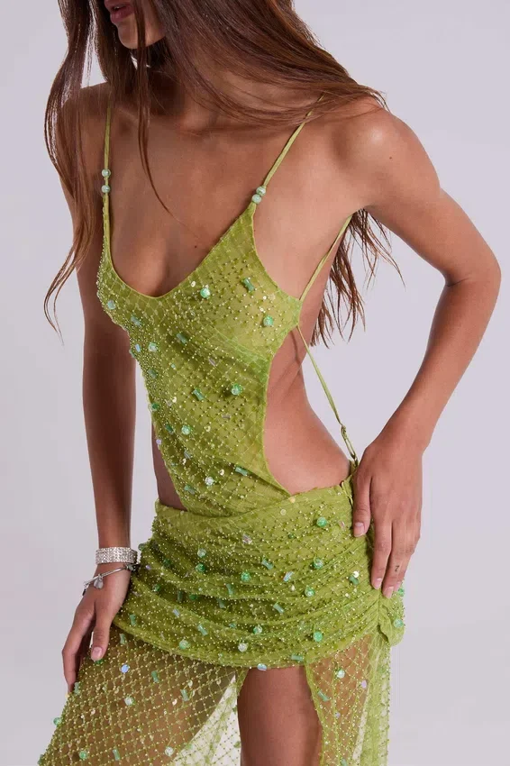 Robe longue asymétrique « Stellar » ornée de perles cousues à la main, couleur citron vert