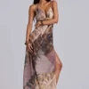 Robe longue en mousseline à col bénitier et dos nu « Alameda » métallisée
