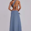 Robe longue Noctelle à découpes et plumes