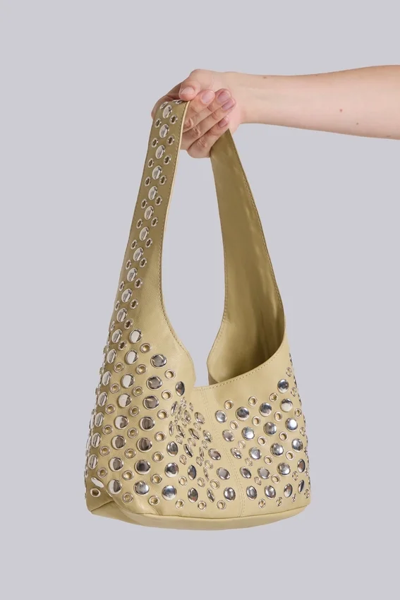 Sac en cuir clouté Osmium, couleur crème